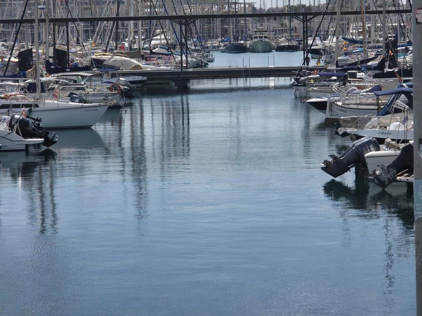 Puerto de Alicante para grandes embarcaciones