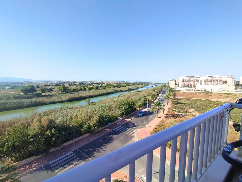 FOR SALE NICE APPARTMENT WITH NICE VIEWS TO THE RIVER