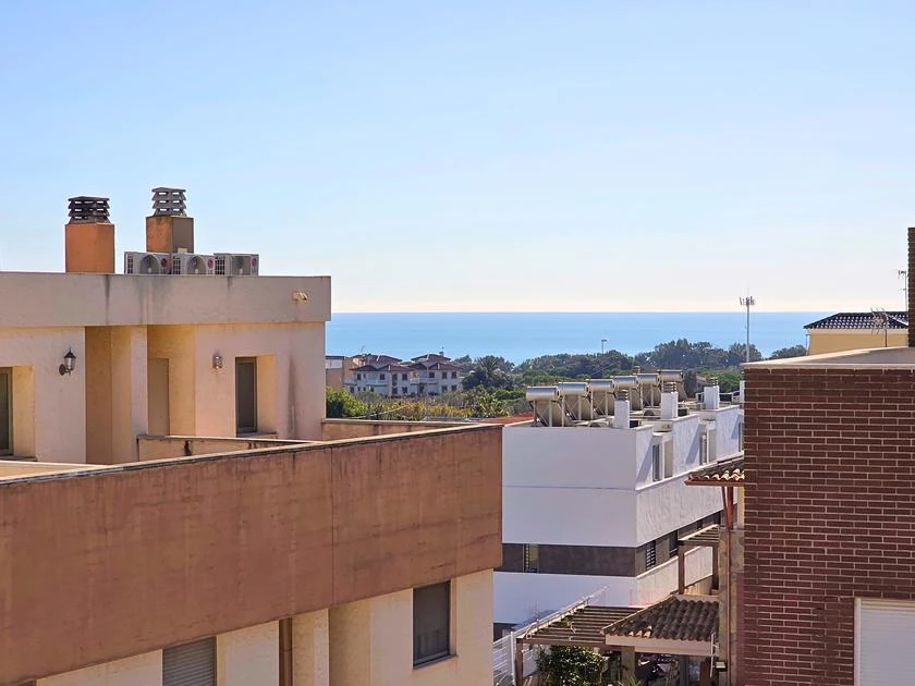 Gran oportunidad. Vivienda de lujo. Vista al mar. 265.000 €