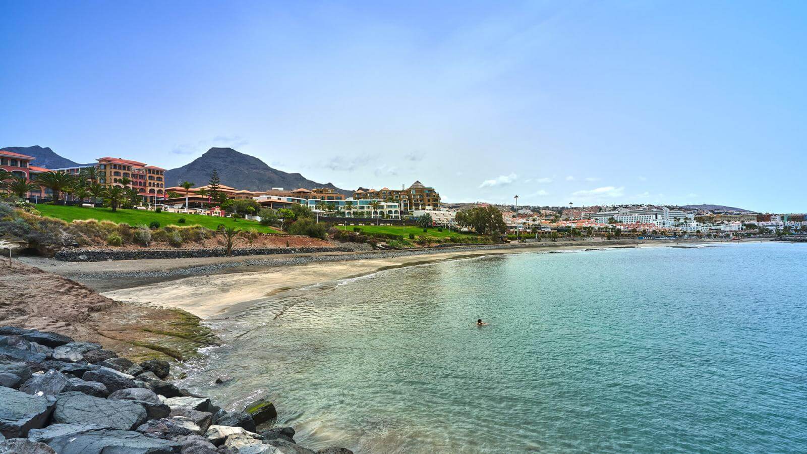Record Tourism Boosts Economy in South Tenerife