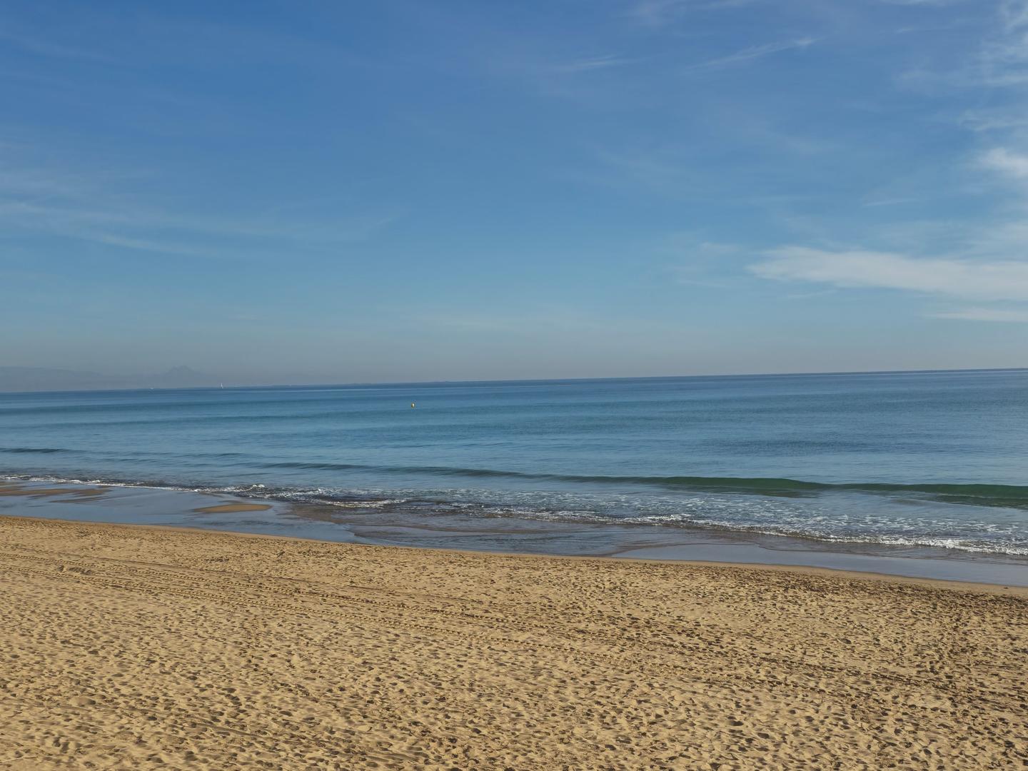 La playa de Guardamar el día de todos los santos