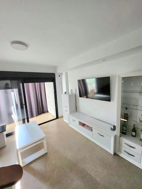 Duplex con piscina y enorme solarium. Oferta: 265.000 €