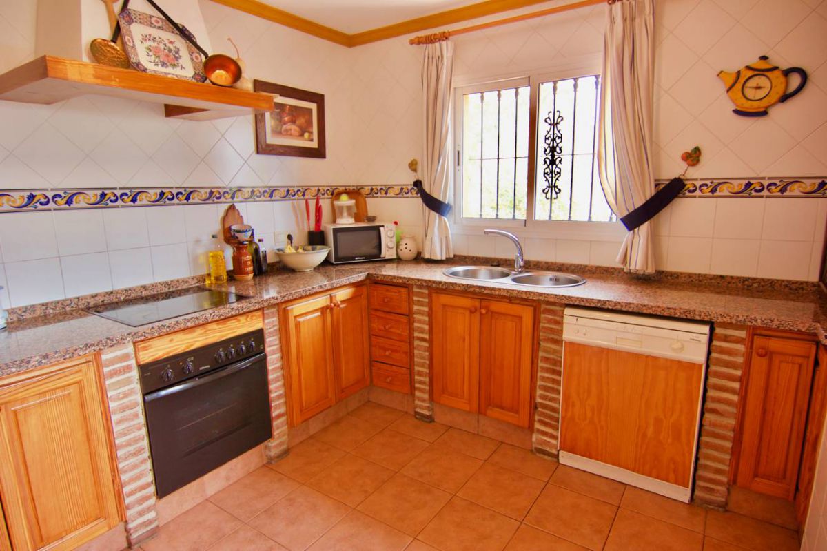 Ref: LUQ-R2893379. Casa / Chalet en Costa