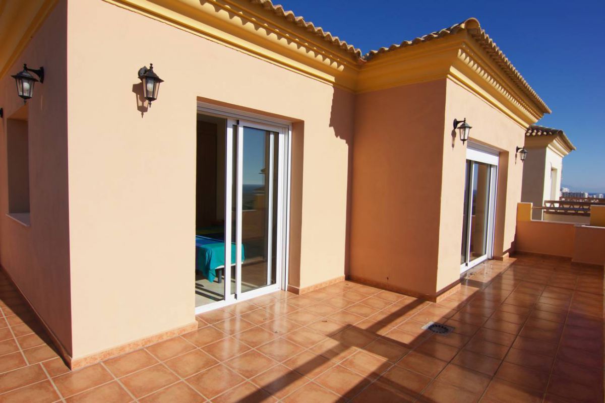 Ref: LUQ-R2831783. Casa / Chalet en Torrequebrada