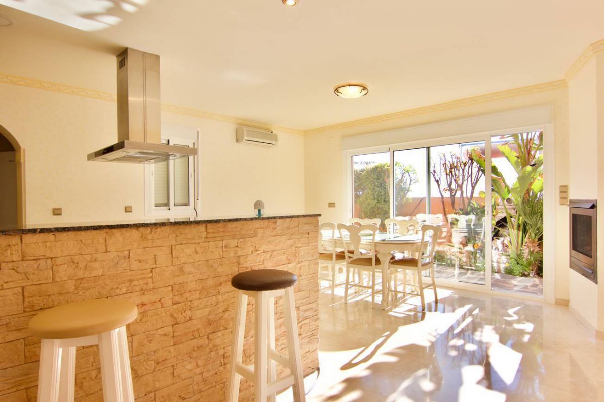 Ref: LUQ-R2831783. Casa / Chalet en Torrequebrada