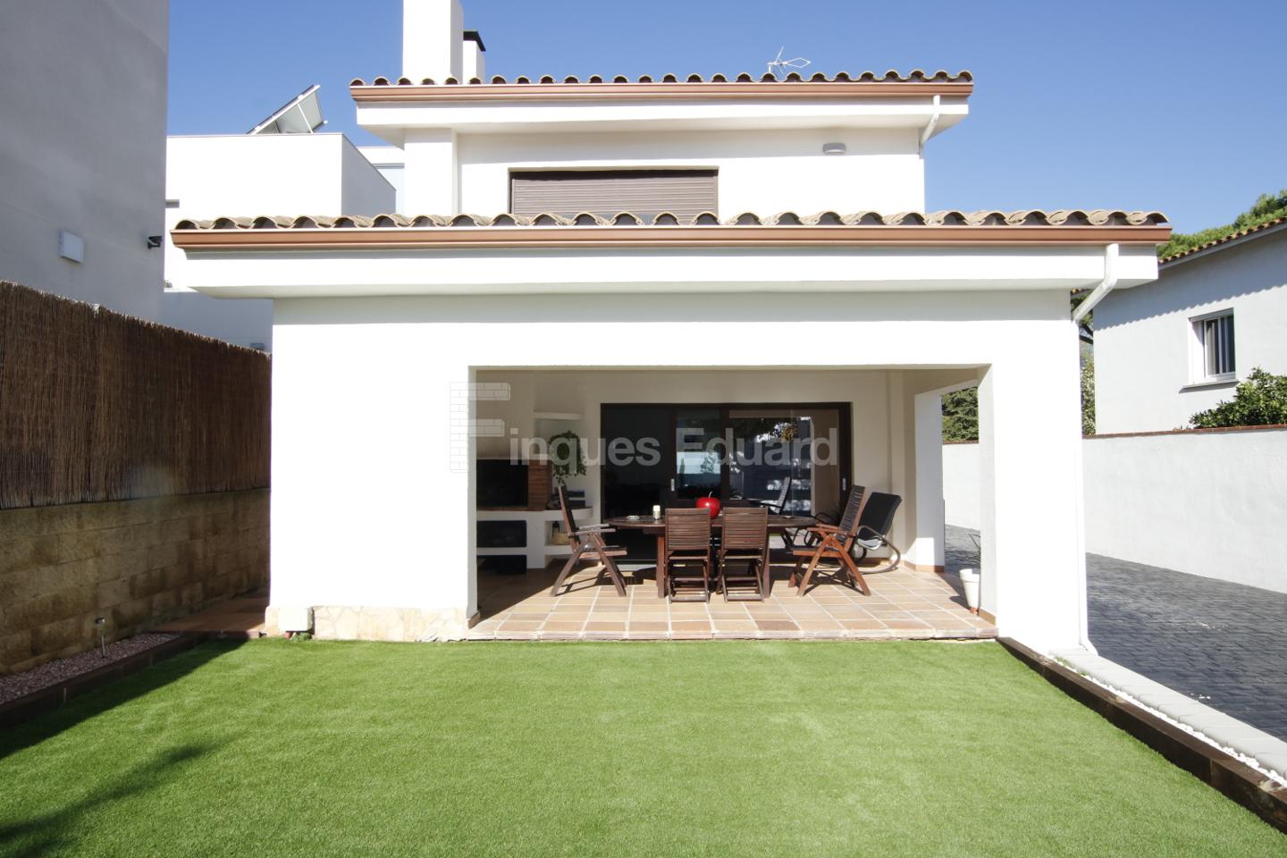 FINQUES EDUARD | Casa / Chalet en venta en Argentona de 375 m2