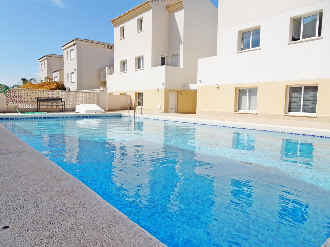 Casa / chalet en Calle de Beniarjó 5, Oliva, Valencia de 100 m2