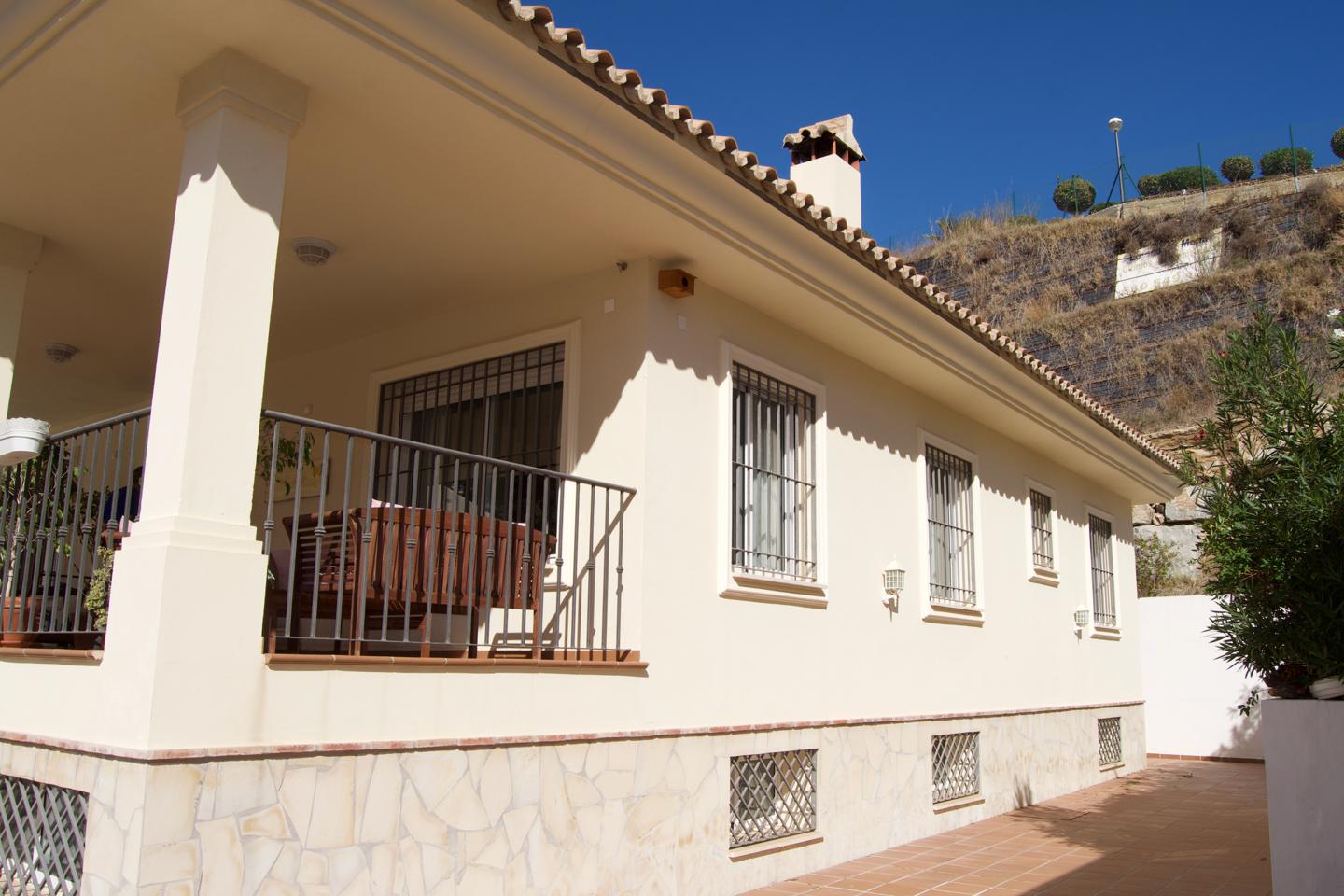 Ref: LUQ-R3546643. Casa / Chalet en Benalmádena
