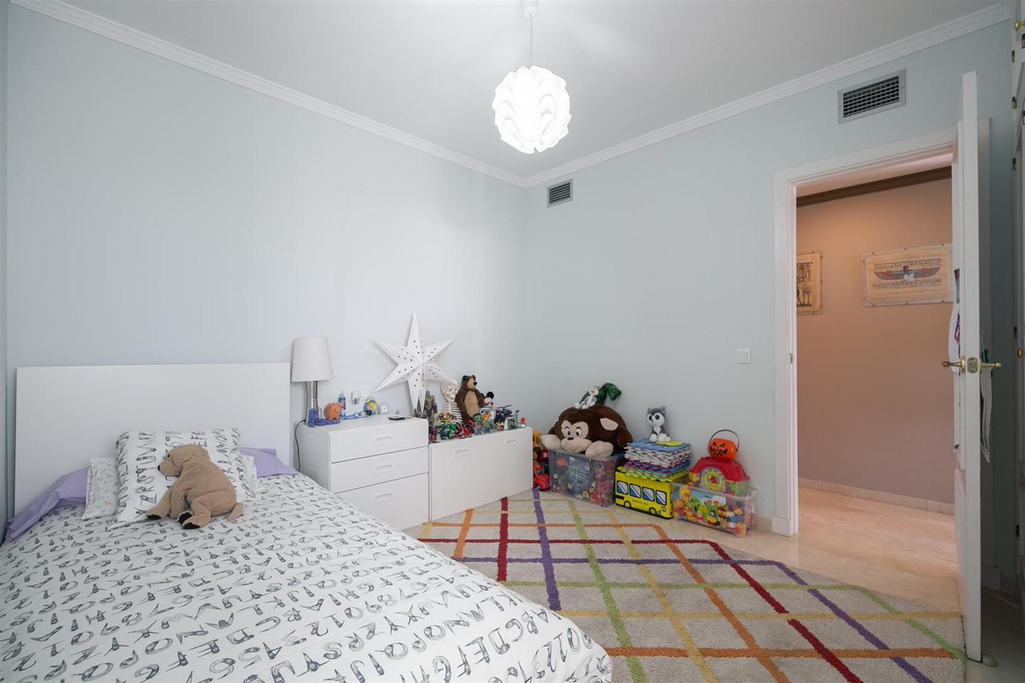Ref: JY2. Piso en Benalmádena