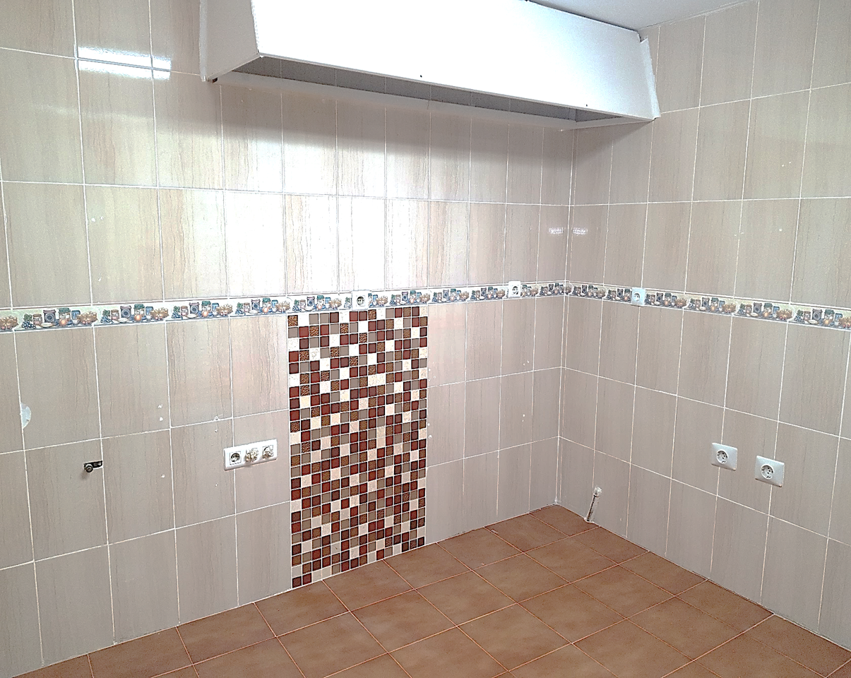 Ref: LO2. Local en Torremolinos