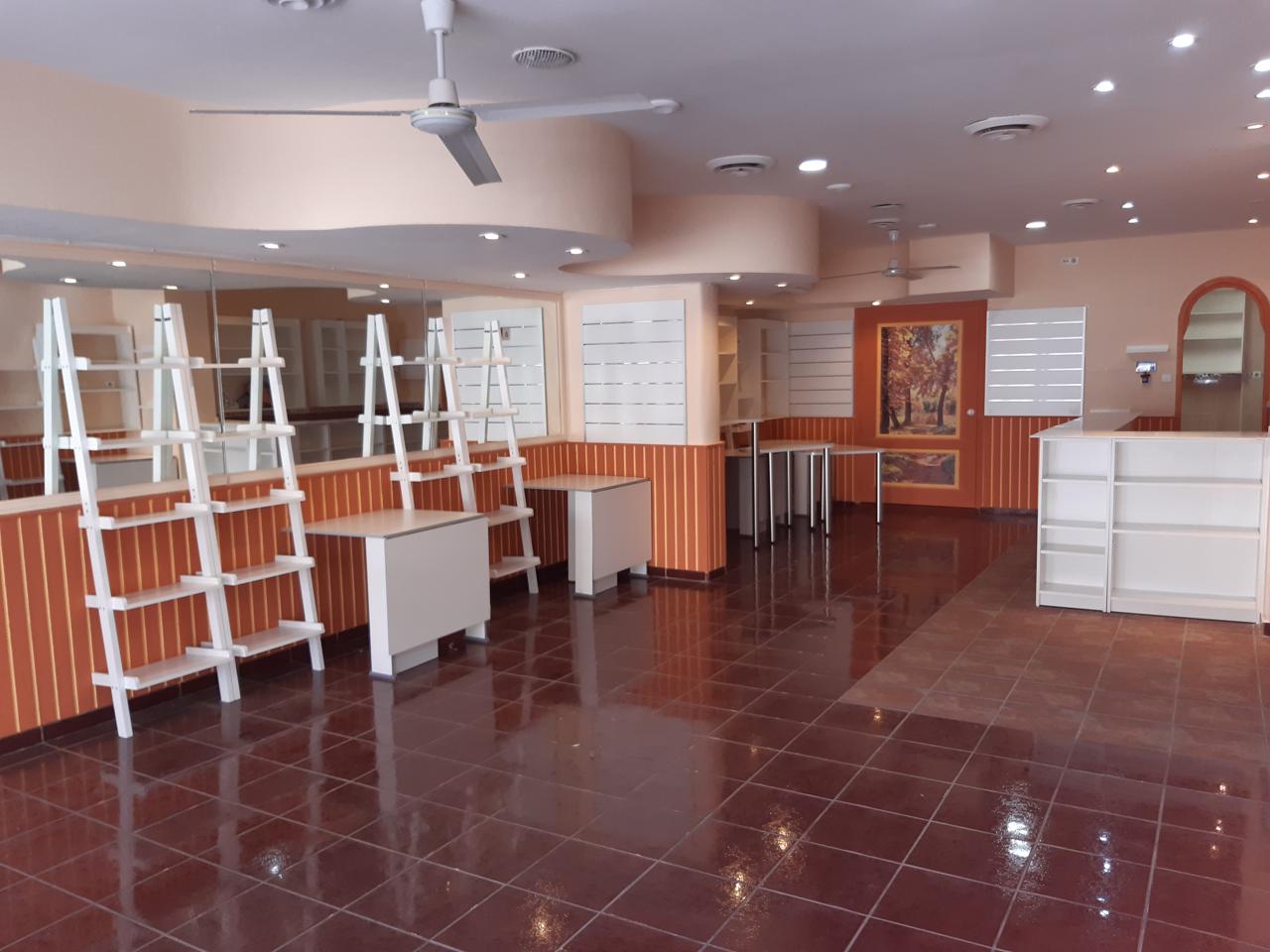 Ref: LO2. Local en Torremolinos