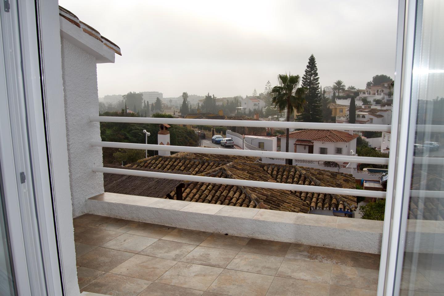 Ref: LUQ-R3609701. Casa / Chalet en Benalmádena