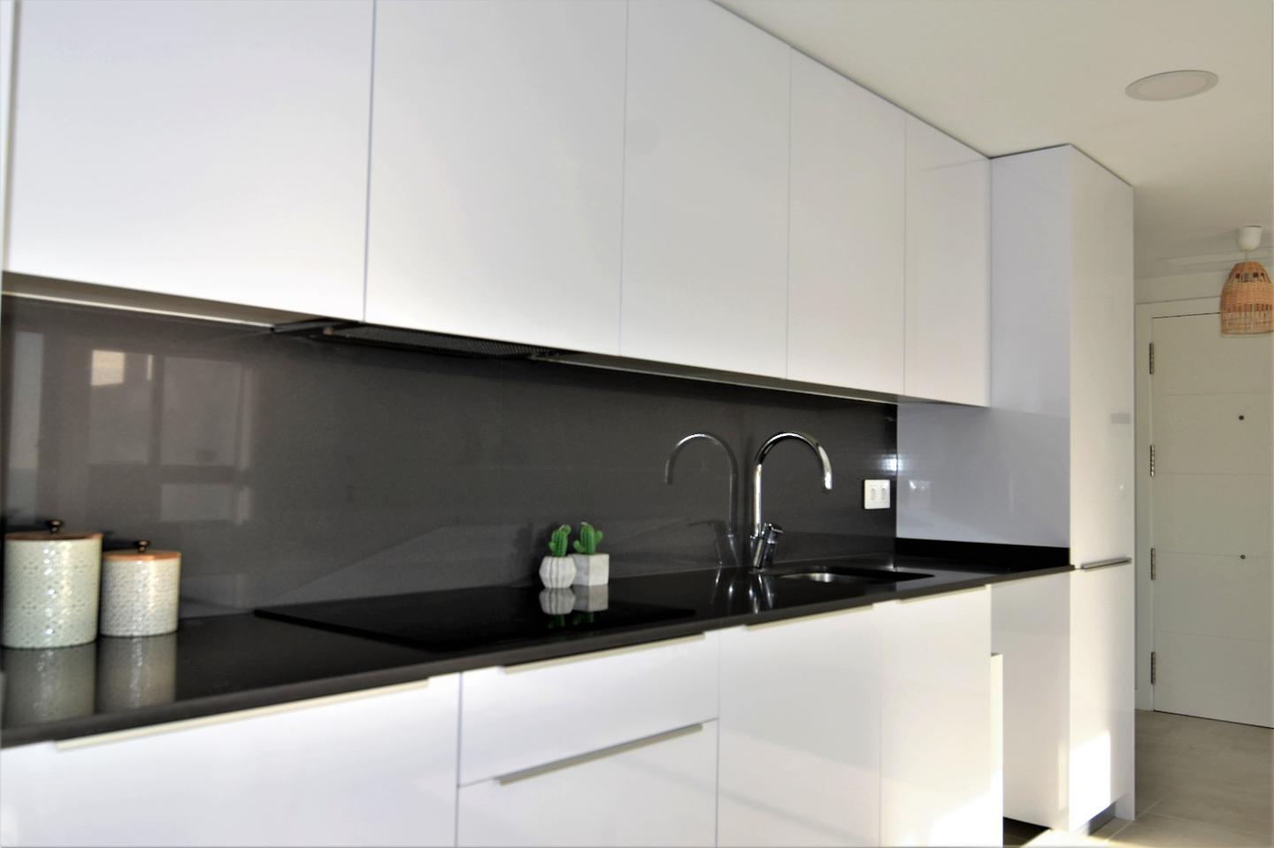 Ref: MKA57. Piso en Benalmádena