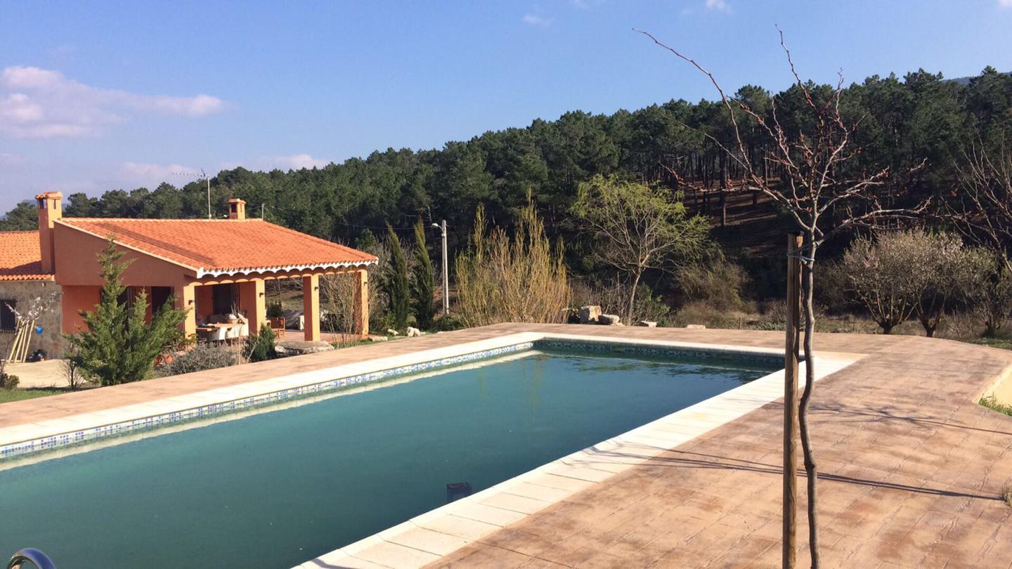 casa-chalet-en-venta-en-talayuelas-de-3000-m2