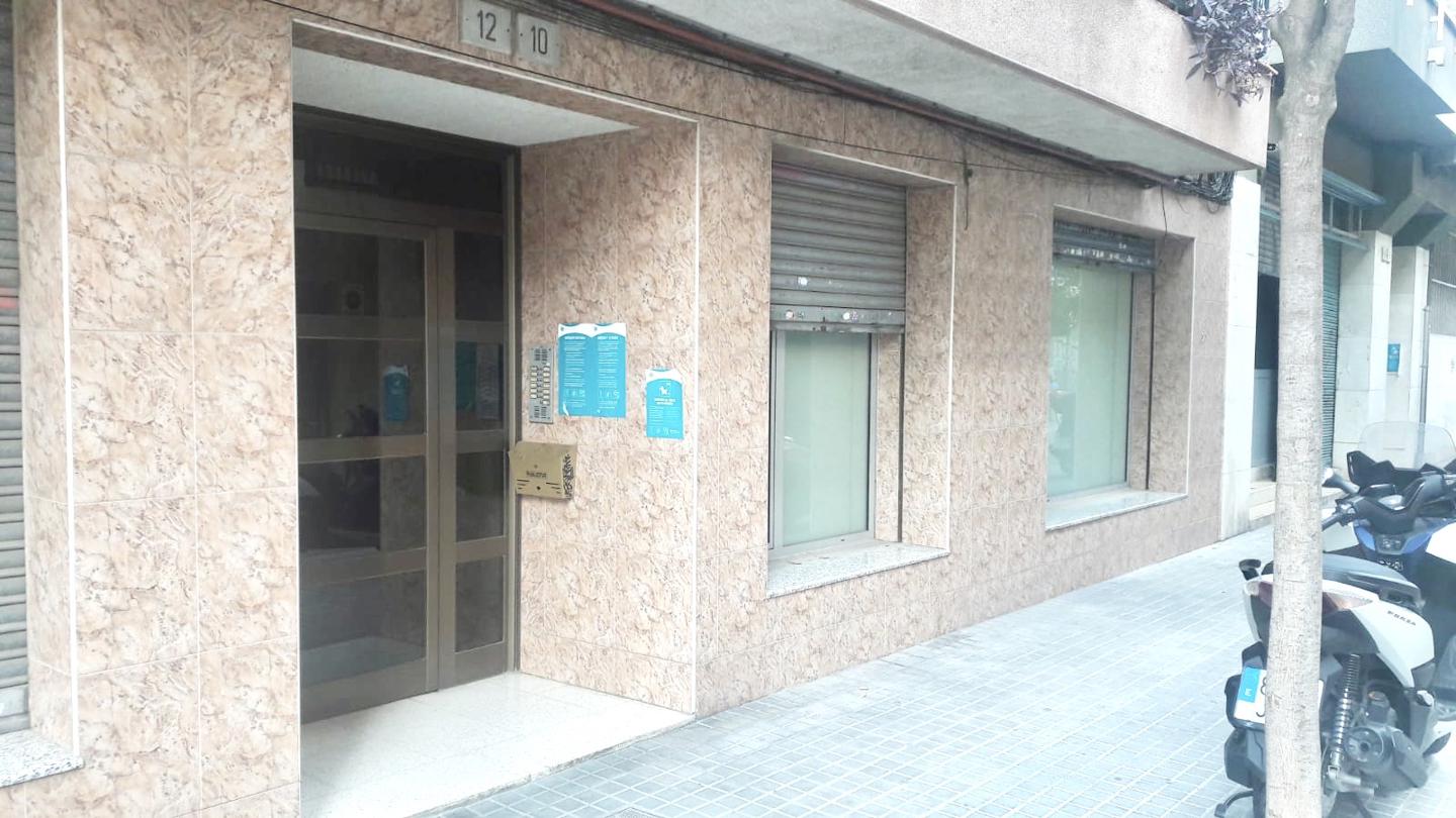 Local en alquiler en L'Hospitalet de Llobregat de 200 m2 URB101
