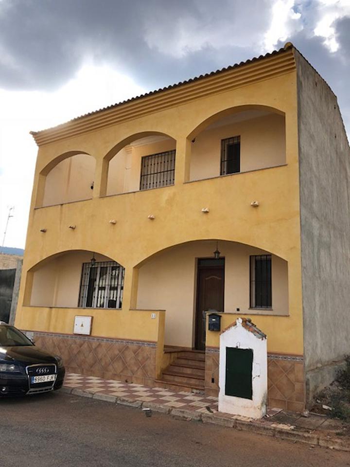 foto de VIVIENDA UNIFAMILIAR EN NAVAHERMOSA, SIERRA DE YEGUAS.
