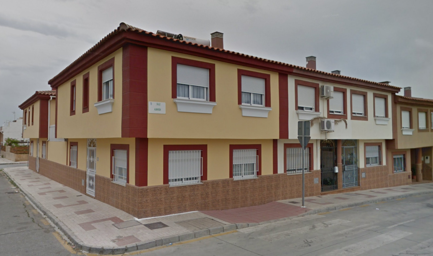foto de CHALET ADOSADO EN TIRO DE PICHÓN, CRUZ DE HUMILLADERO.