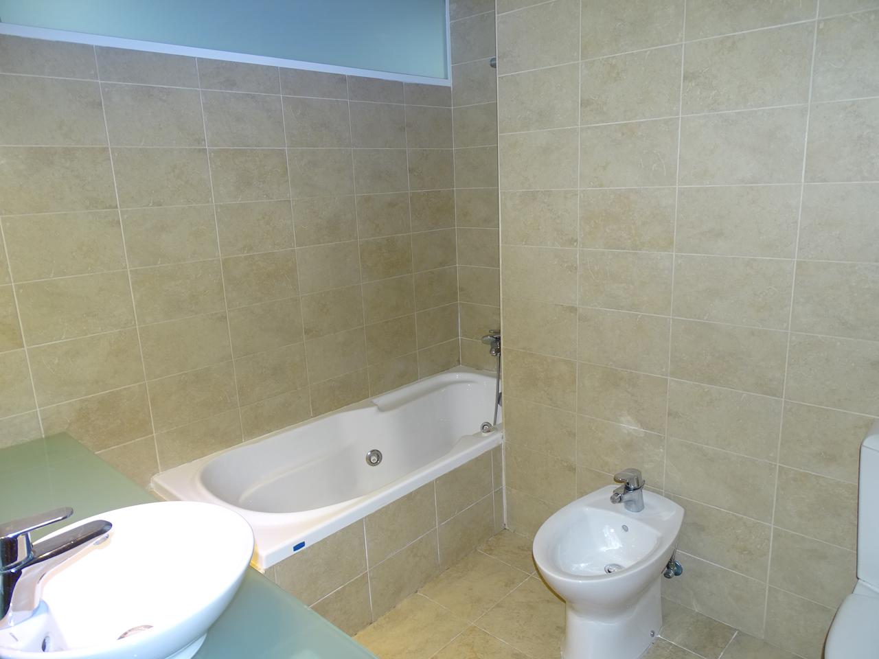 Ref: MKAMAR95. Piso en Higueron