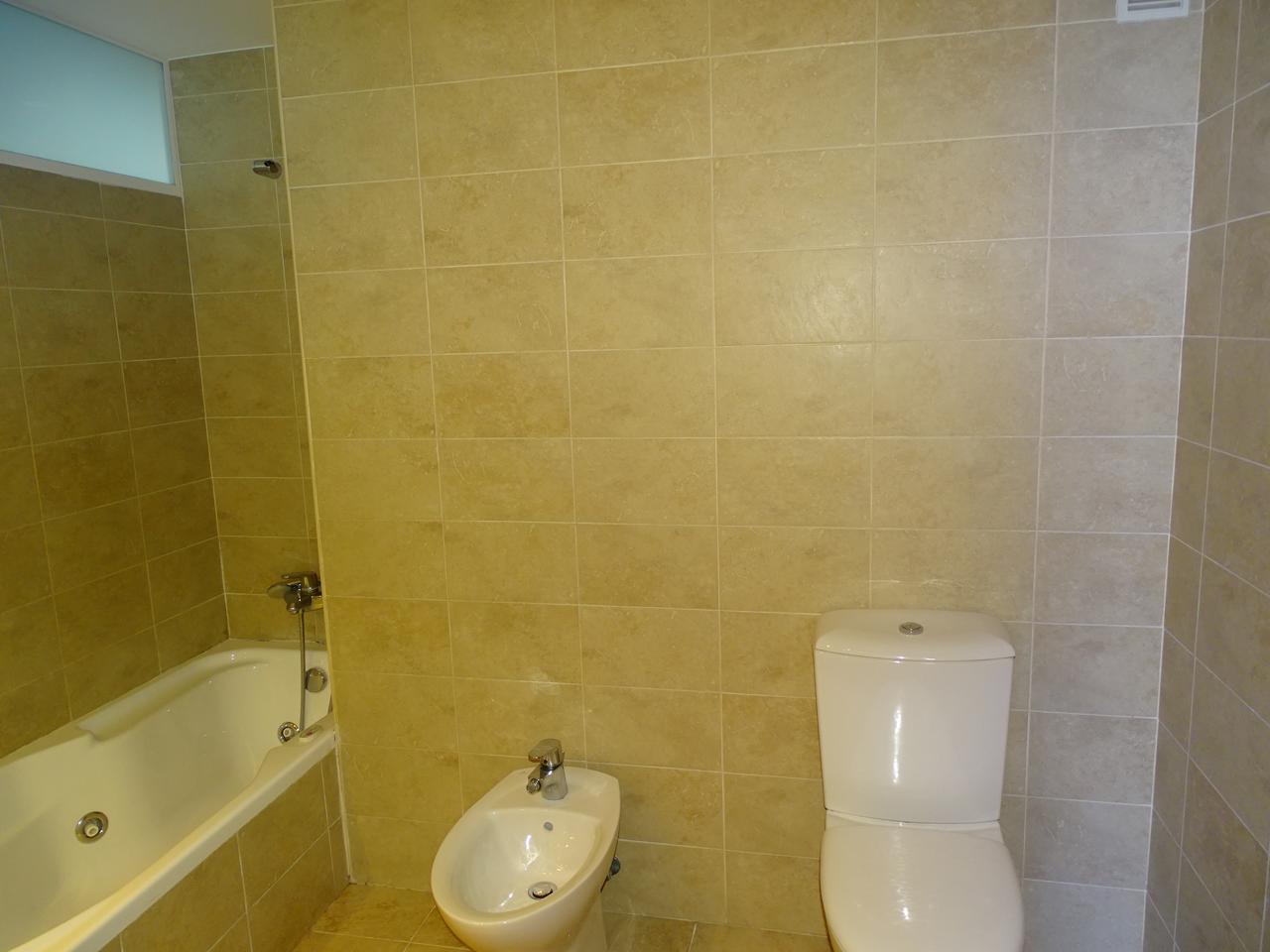 Ref: MKAMAR95. Piso en Higueron