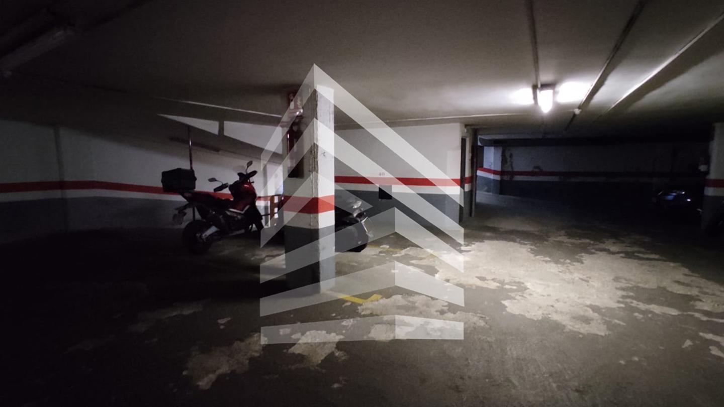 parking en barcelona · les-corts €