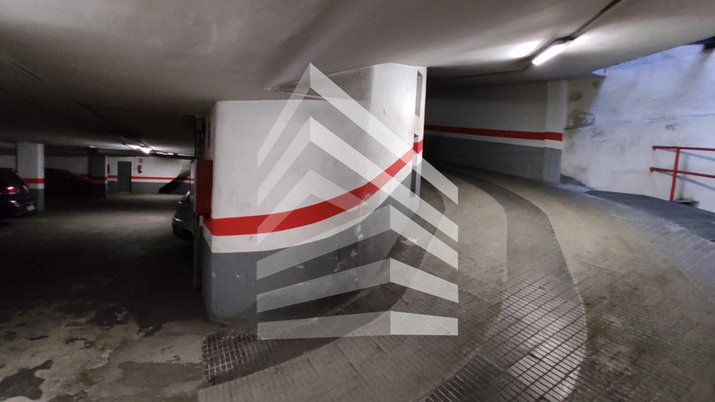 parking en barcelona · les-corts €