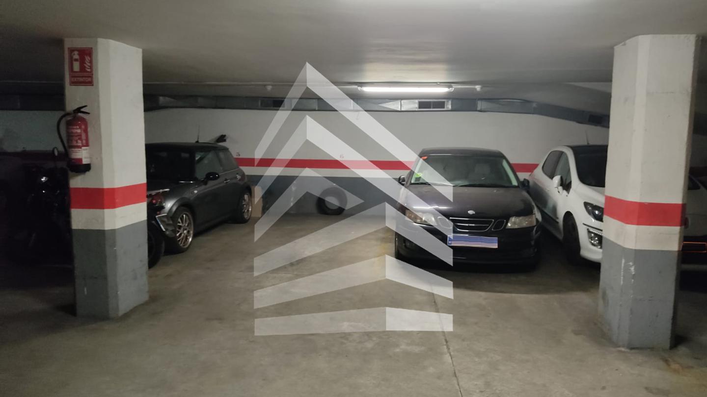 parking en barcelona · les-corts €