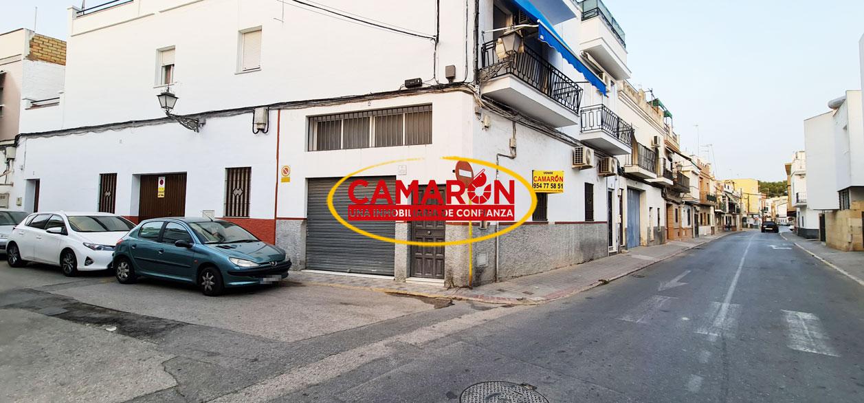 Local en venta en Coria del Río de 136 m2 REF:02839