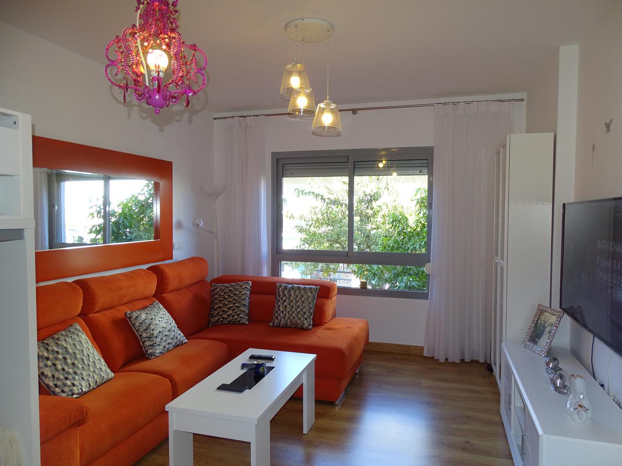 Ref: MKAMAR173. Estudio  en Benalmádena