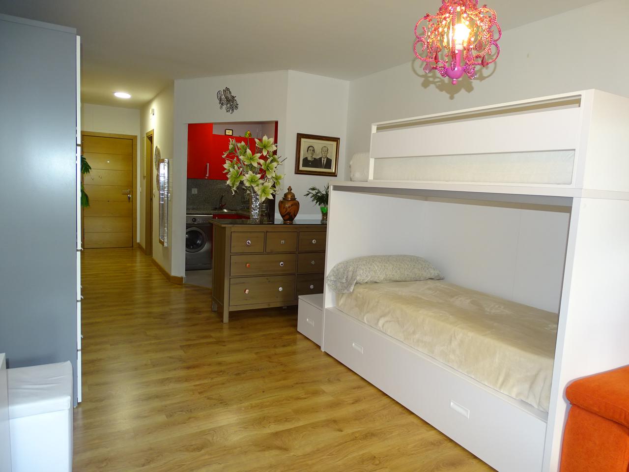 Ref: MKAMAR173. Estudio  en Benalmádena