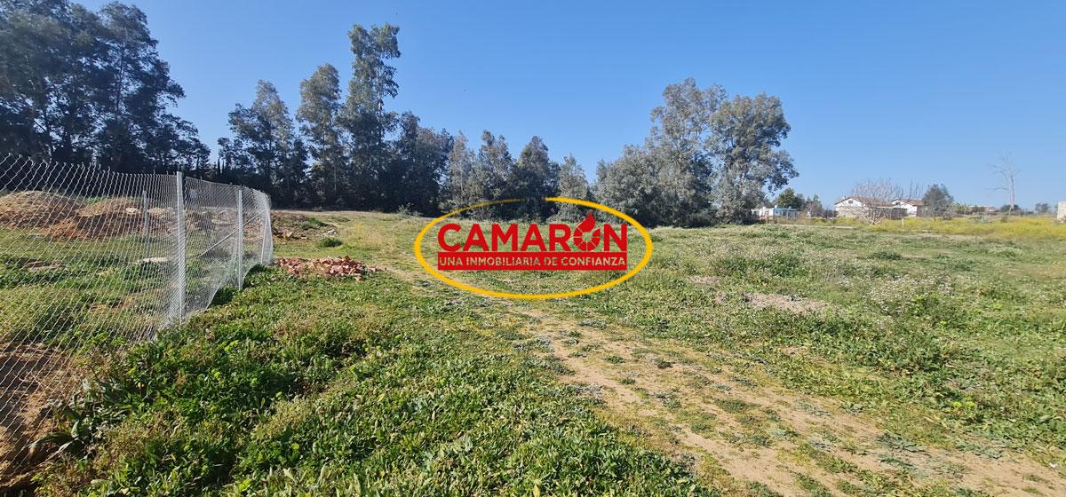 Terreno en venta en La Puebla del Río de 8942 m2 REF:03012