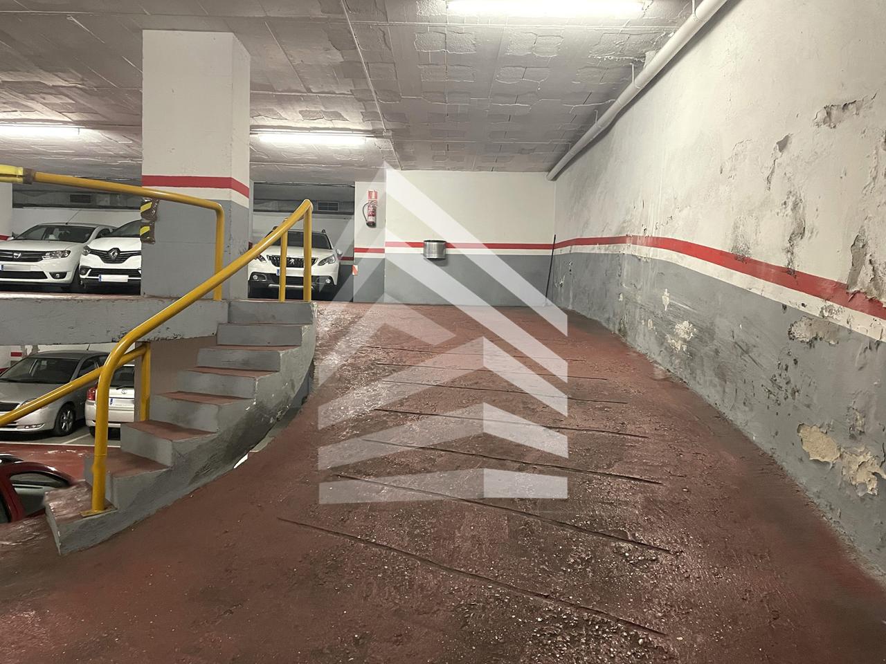parking en barcelona · les-corts €