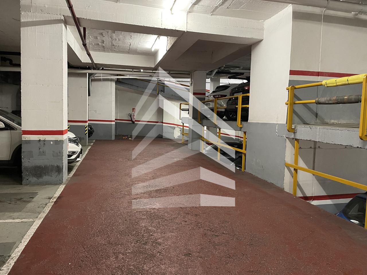 parking en barcelona · les-corts €