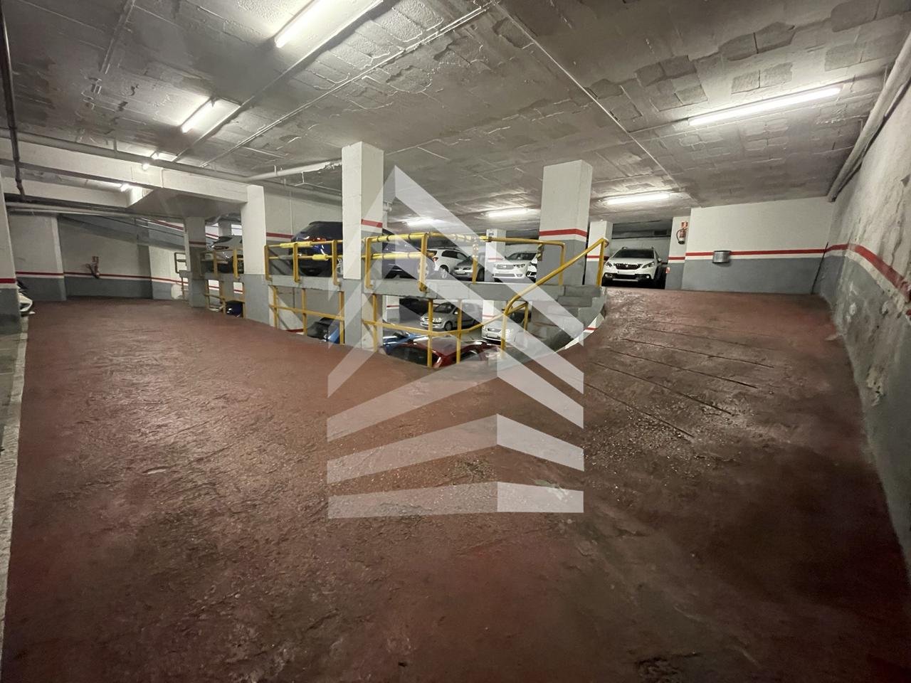 parking en barcelona · les-corts €