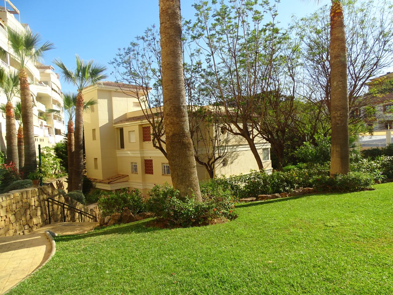 Ref: carmen 15. Piso en Torrequebrada