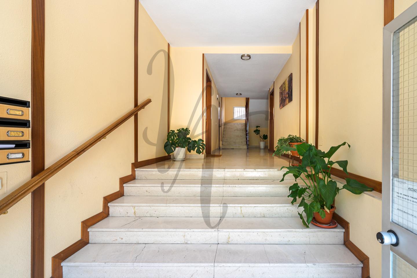 pisos en san-sebastian-de-los-reyes · avenida-navarrondan-28702 €