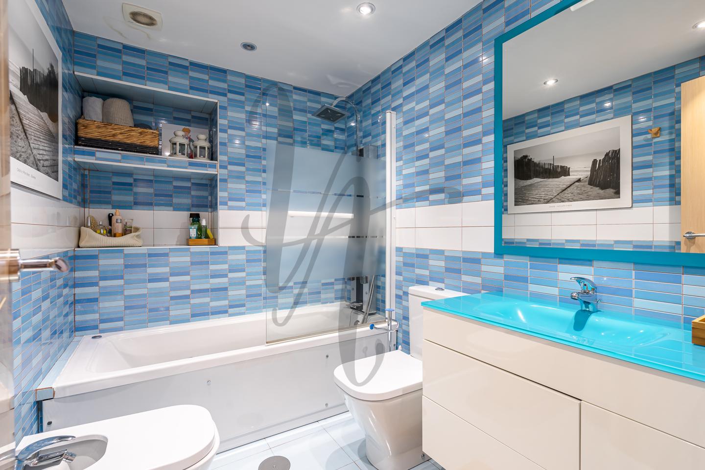 pisos en san-sebastian-de-los-reyes · avenida-navarrondan-28702 €