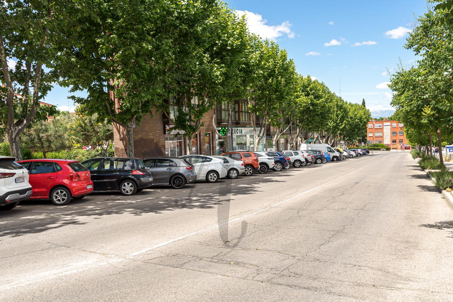 pisos en san-sebastian-de-los-reyes · avenida-navarrondan-28702 €