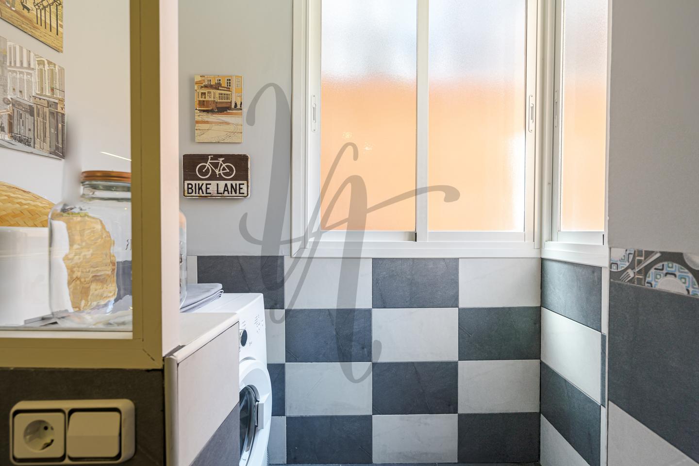 pisos en san-sebastian-de-los-reyes · avenida-navarrondan-28702 €