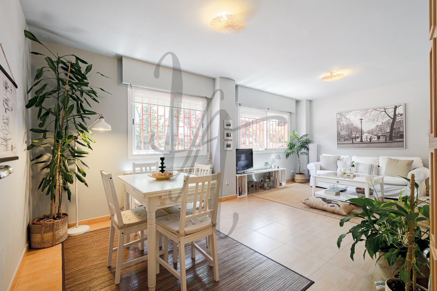 pisos en san-sebastian-de-los-reyes · avenida-navarrondan-28702 €