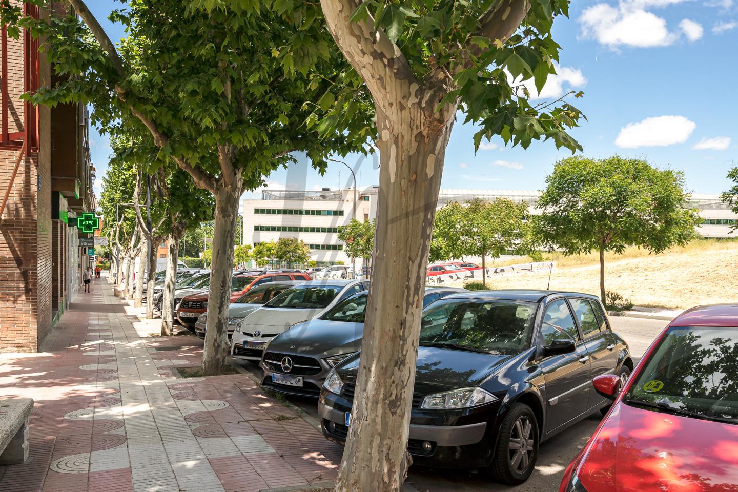 pisos en san-sebastian-de-los-reyes · avenida-navarrondan-28702 €