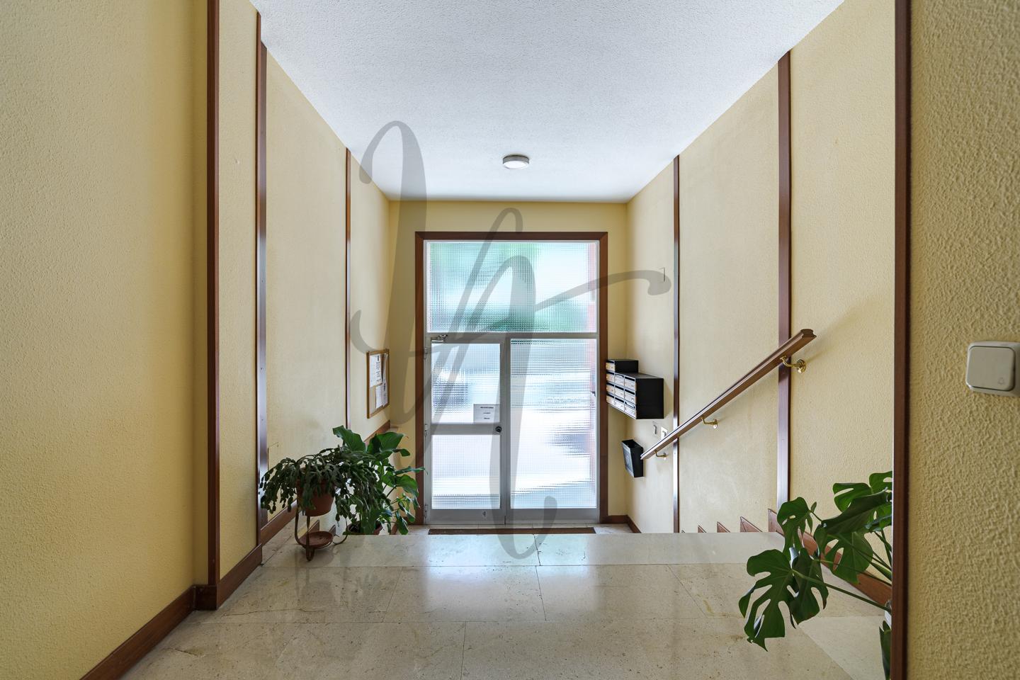 pisos en san-sebastian-de-los-reyes · avenida-navarrondan-28702 €