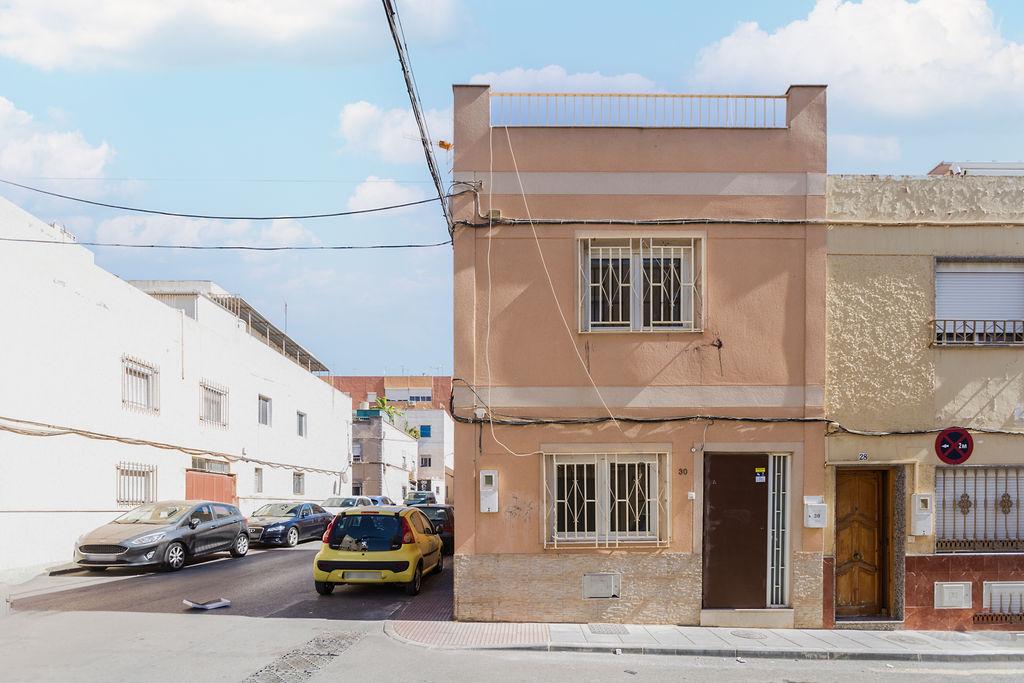 foto de CASA ADOSADA EN PIEDRAS REDONDAS, ALMERÍA