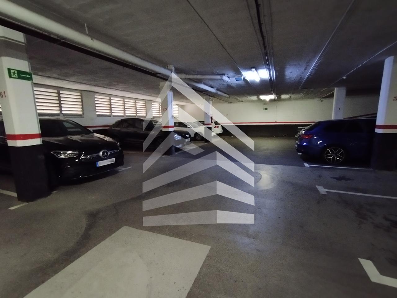 parking en barcelona · les-corts 100€