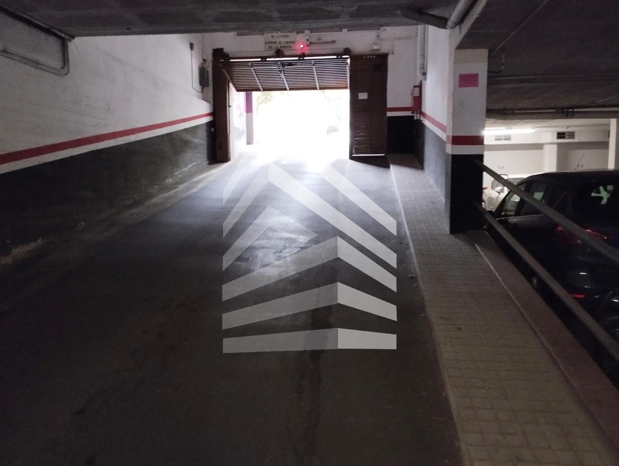 parking en barcelona · les-corts 100€