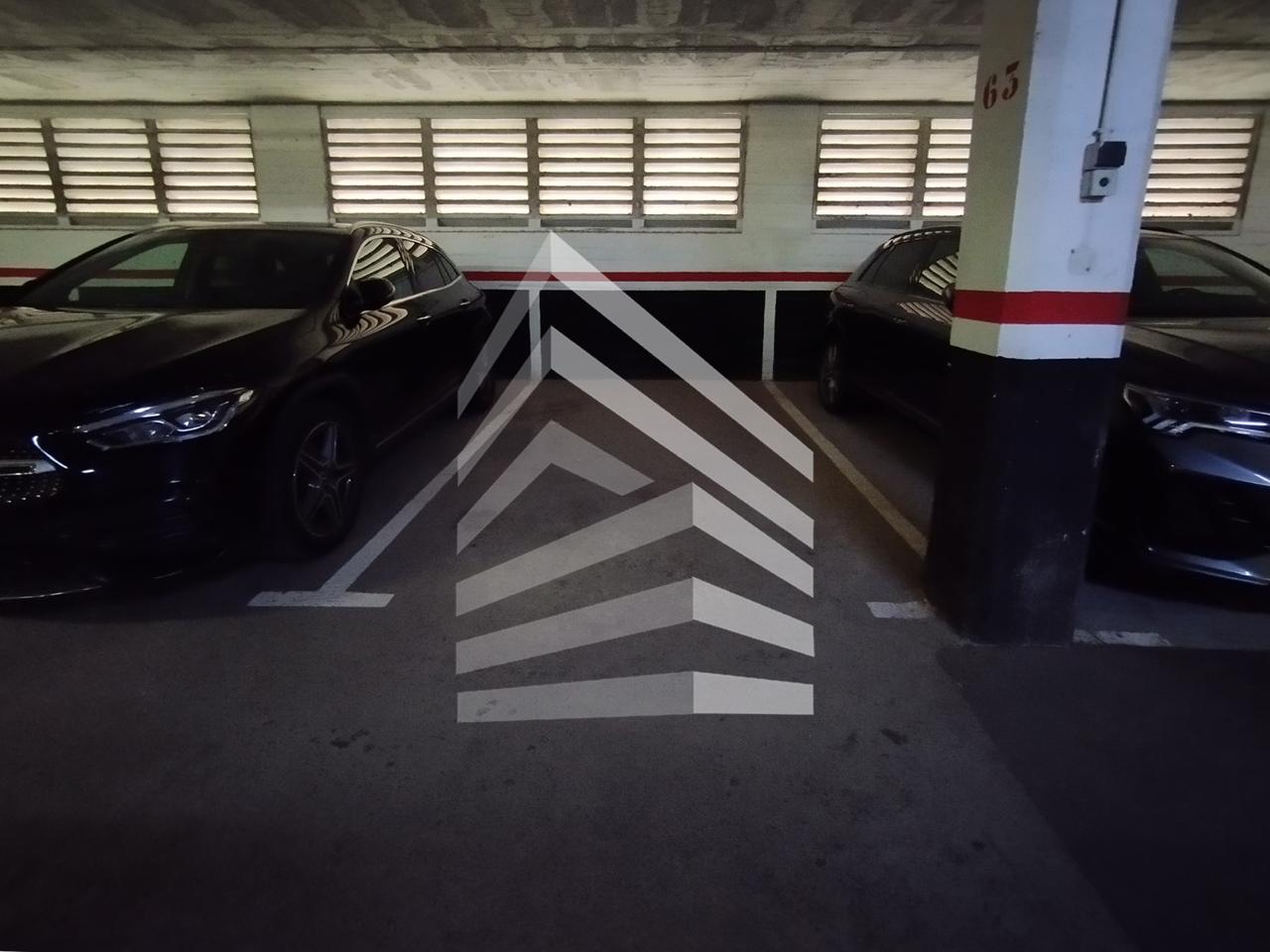 parking en barcelona · les-corts 100€