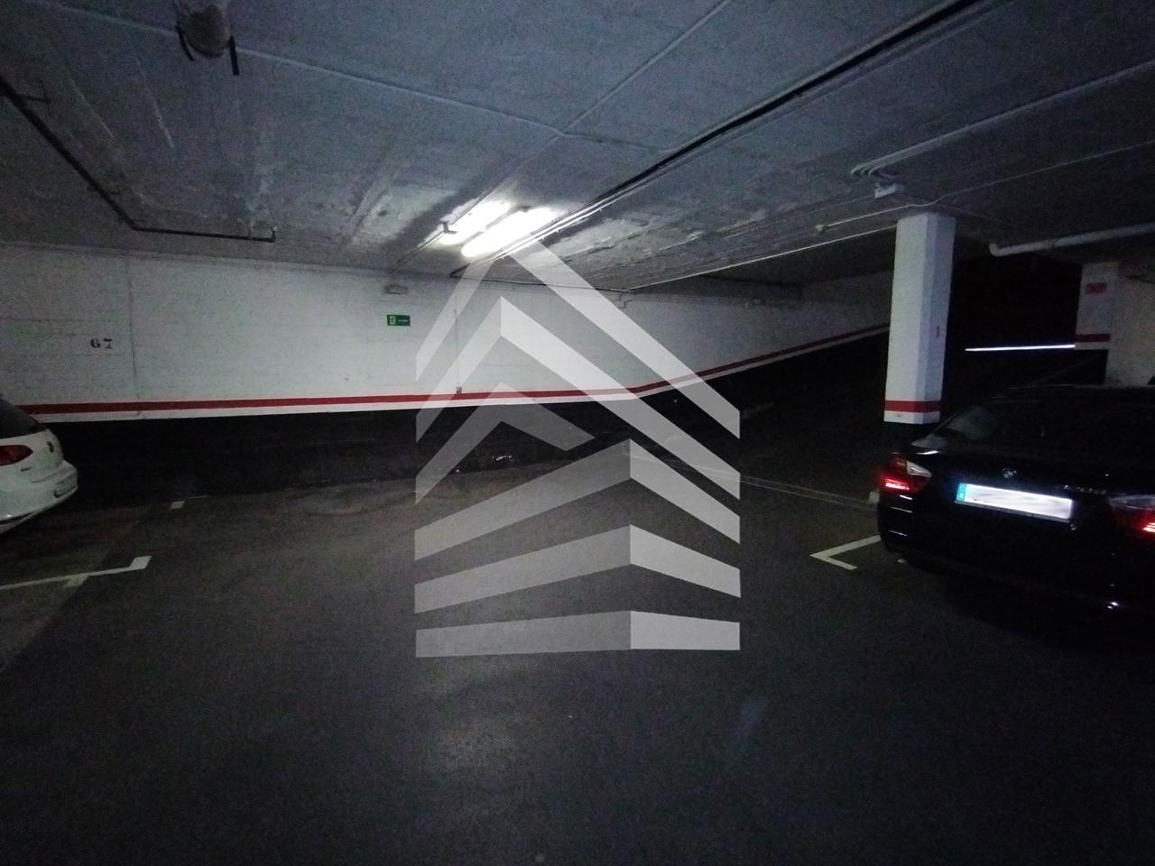 parking en barcelona · les-corts 100€