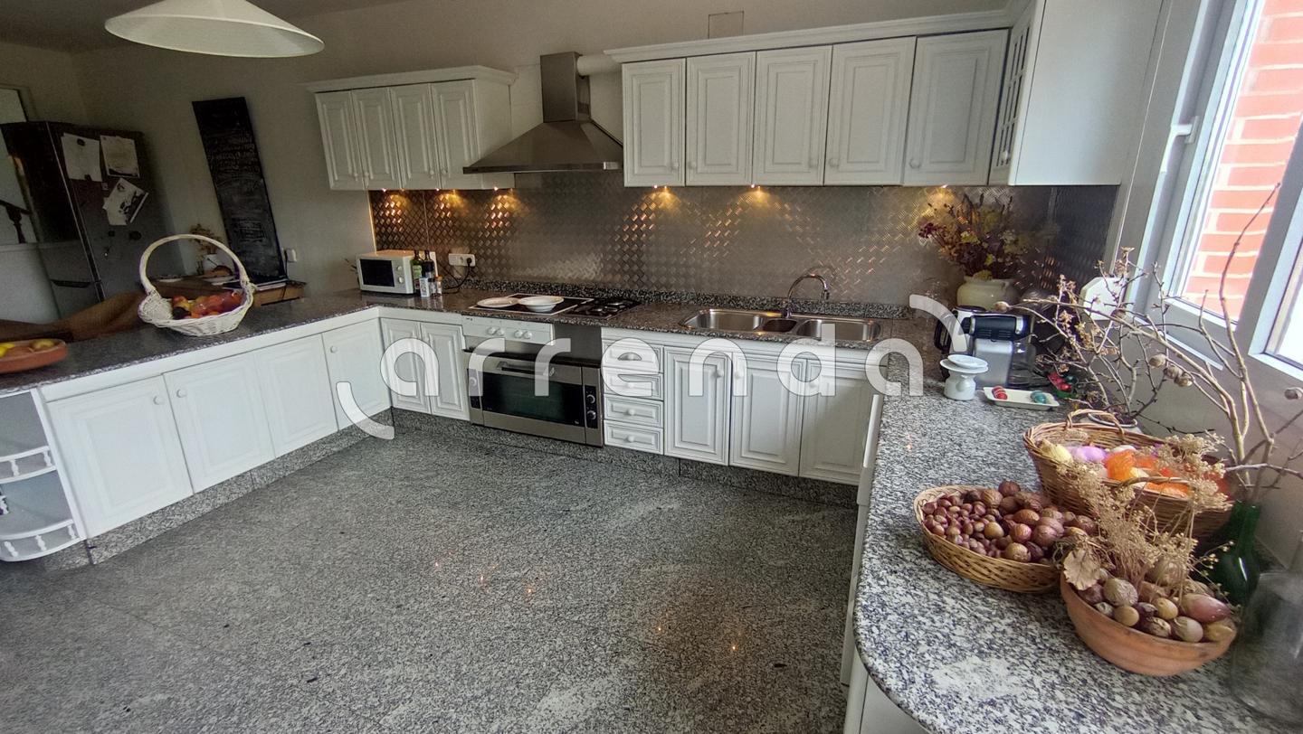 villas en villalbilla · calle-almeria-28810 1050000€