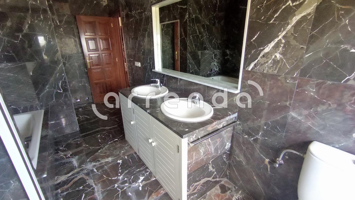 villas en villalbilla · calle-almeria-28810 1050000€