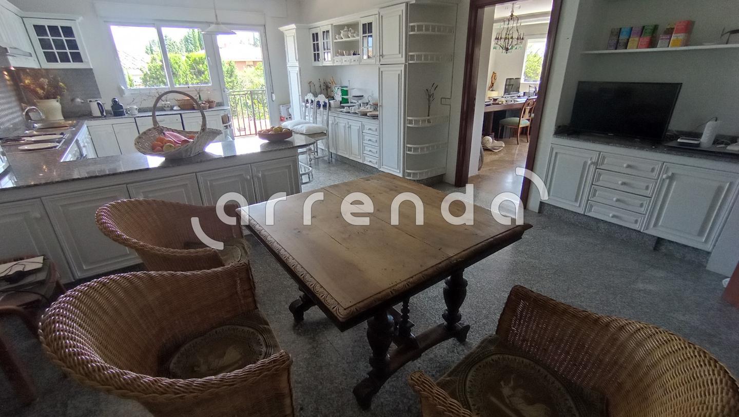 villas en villalbilla · calle-almeria-28810 1050000€