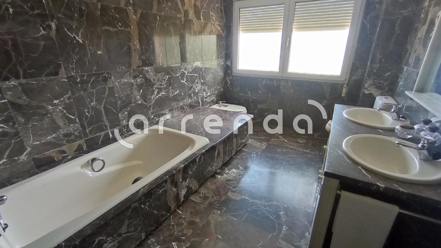 villas en villalbilla · calle-almeria-28810 1050000€